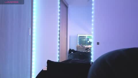 Snapshot of nixxi_ chatting on June 2026 05:01:01 AM nix online show from June 2026 05:01:01 AM