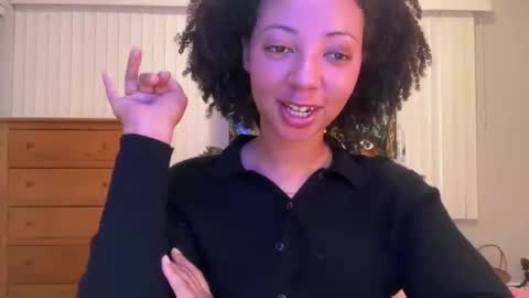 NniOnline online show from October 2025 05:14:02 PM