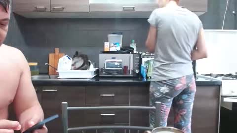 Snapshot of no_limit_coupl3 chatting on October 2025 05:49:01 AM no_limit_coupl3 online show from October 2025 05:49:01 AM