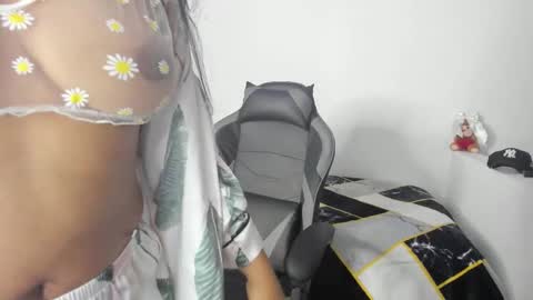 Snapshot of noa_morena_ chatting on February 2026 10:46:01 PM My name is Milena but can you call me Mile online show from February 2026 10:46:01 PM