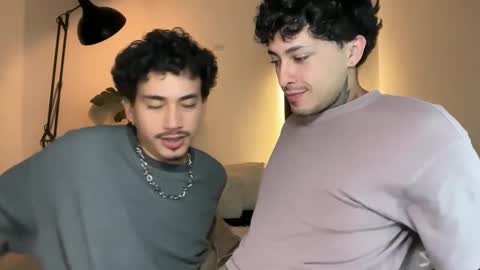 Snapshot of noah_and_steven chatting on May 2026 10:30:02 PM noah_and_steven online show from May 2026 10:30:02 PM