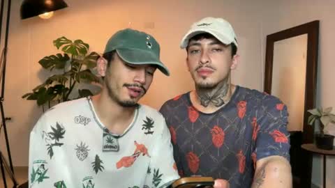 Snapshot of noah_and_steven chatting on June 2026 02:53:01 AM noah_and_steven online show from June 2026 02:53:01 AM