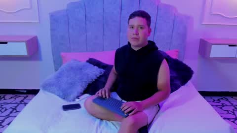 Snapshot of noah_chapman chatting on October 2025 12:08:02 PM NOAH online show from October 2025 12:08:02 PM