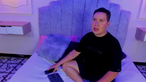 Snapshot of noah_chapman chatting on October 2025 12:50:01 PM NOAH online show from October 2025 12:50:01 PM