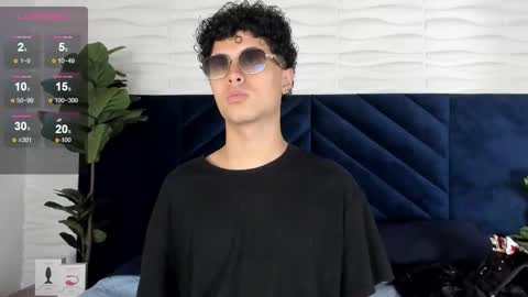 noah_dupont_ online show from September 2025 07:15:02 PM