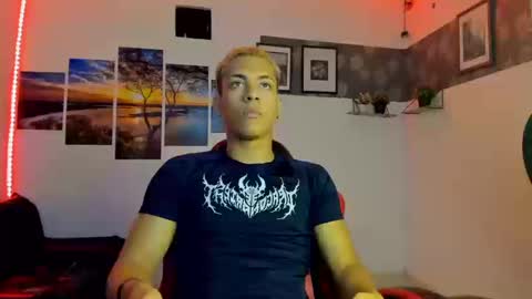 noah_flynn1 online show from October 2025 09:59:02 PM