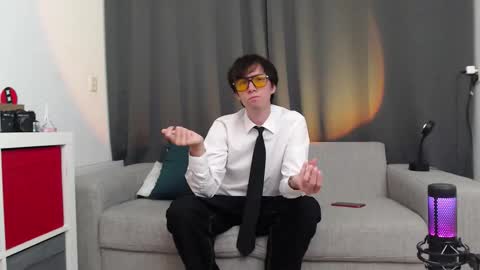 Snapshot of noah_lawson chatting on September 2025 07:47:01 PM noah_lawson online show from September 2025 07:47:01 PM