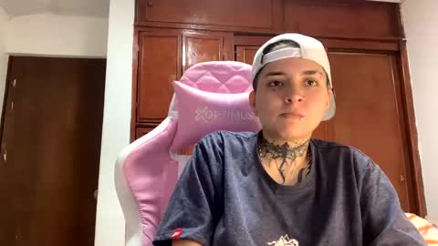 noah hehim    online show from January 2025 05:11:02 AM