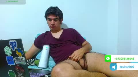 noah_meyer_ online show from November 2025 10:27:01 AM