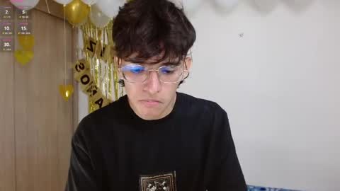 Snapshot of noah_millerx_ chatting on May 2026 03:45:01 AM noah online show from May 2026 03:45:01 AM
