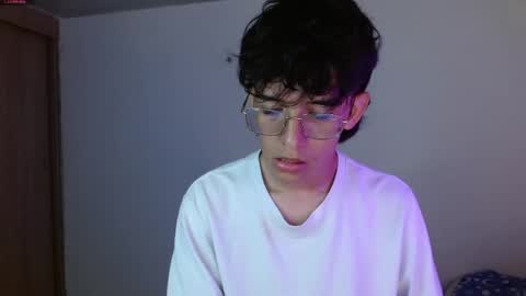 Snapshot of noah_millerx_ chatting on May 2026 05:47:01 AM noah online show from May 2026 05:47:01 AM