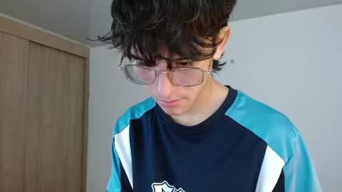 Snapshot of noah_millerx_ chatting on June 2026 07:04:02 PM noah online show from June 2026 07:04:02 PM