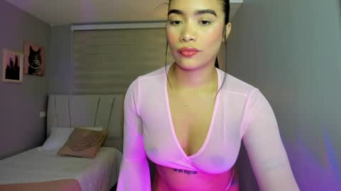 Noemy online show from May 2026 12:34:02 PM