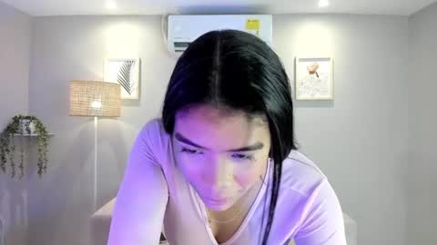 Noemy online show from June 2026 12:33:02 PM
