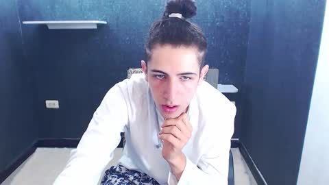 noah_sokolov online show from January 2026 05:48:02 PM