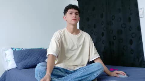 noah tyler  online show from October 2025 05:48:02 PM