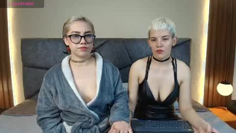 Noah And Gaia online show from April 2026 07:50:02 PM