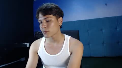 Snapshot of noahbakerr chatting on October 2025 07:58:01 PM noahbakerr online show from October 2025 07:58:01 PM