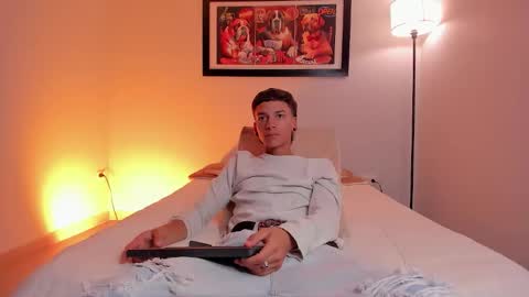 noahh_sky online show from March 2026 10:13:02 PM