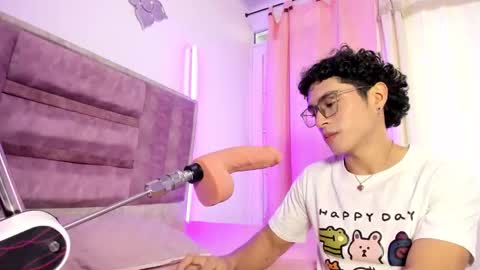 Snapshot of noahjhoness chatting on September 2025 01:57:02 PM noahjhoness online show from September 2025 01:57:02 PM