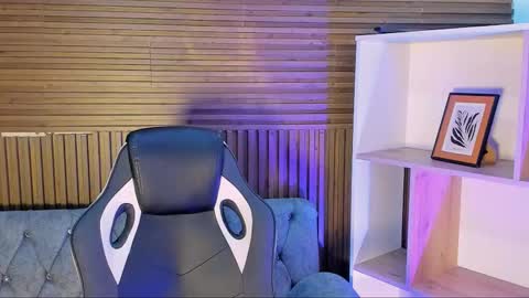 Snapshot of noahwolff_1 chatting on March 2026 05:13:02 AM Noah Wolf online show from March 2026 05:13:02 AM