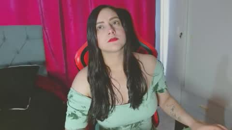 Noamartin online show from November 2025 08:55:01 PM