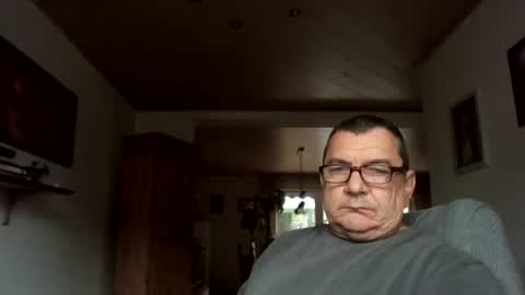 nobbie44 online show from September 2025 08:49:02 AM