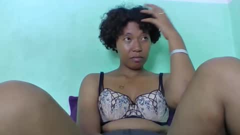 Snapshot of noellah chatting on April 2026 05:43:02 PM noellah online show from April 2026 05:43:02 PM