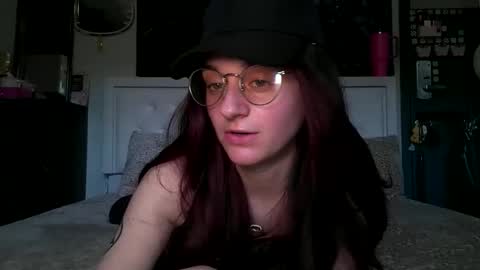 Noelle online show from March 2026 07:08:02 PM