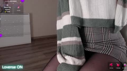 noelleneptune online show from April 2026 06:16:01 PM