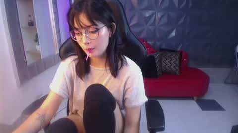 Snapshot of noeva_ chatting on September 2025 05:47:02 PM Noeva online show from September 2025 05:47:02 PM