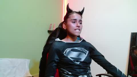 Noha Thomson online show from December 2024 10:21:02 PM