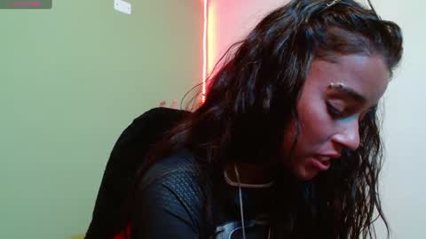 Noha Thomson online show from January 2025 10:56:01 PM