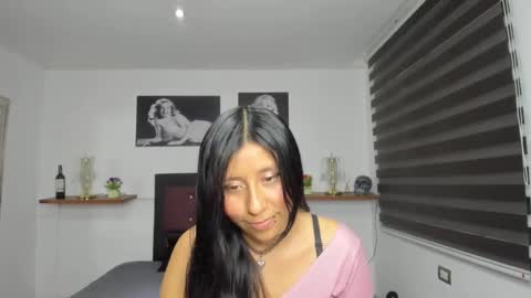 Snapshot of nohemi_louse chatting on February 2025 07:38:02 PM Nohemi online show from February 2025 07:38:02 PM