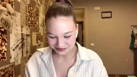 Snapshot of nohemibaerman chatting on February 2026 03:33:01 PM Abri online show from February 2026 03:33:01 PM