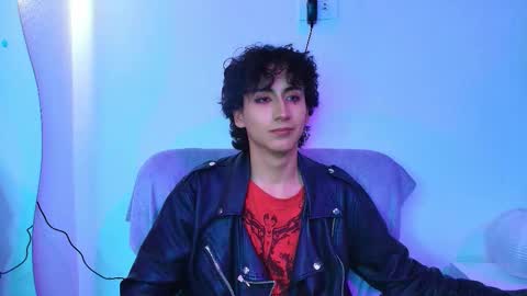 maxie online show from October 2025 02:33:01 AM