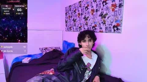 maxie online show from November 2025 04:23:01 AM