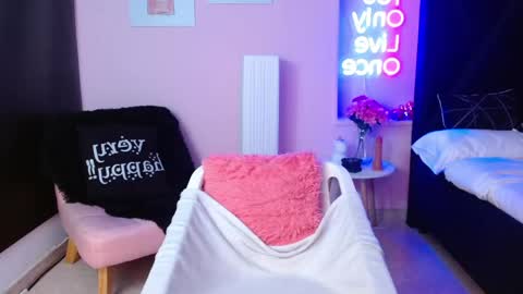 Bella online show from April 2026 01:49:01 PM