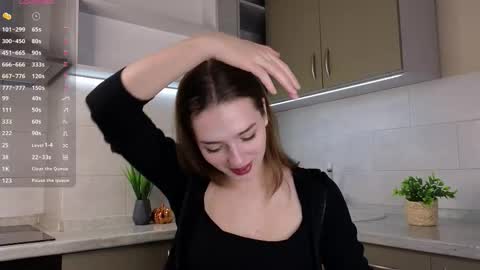 Sophie online show from March 2026 06:06:02 AM