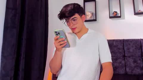 Nolan  online show from October 2025 08:18:01 PM