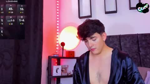 Nolan  online show from November 2025 07:10:01 PM