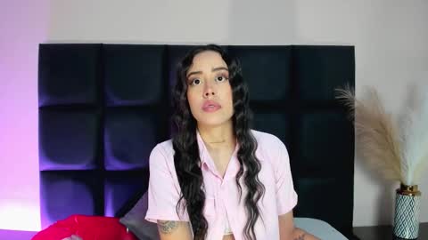 Nora Da Silva online show from October 2025 12:35:02 AM