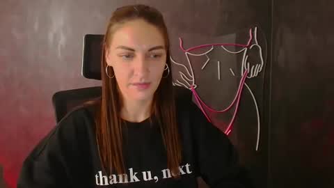 Nora online show from September 2025 12:53:01 PM