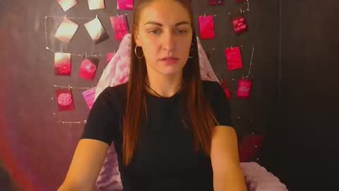 Nora online show from October 2025 12:30:02 AM