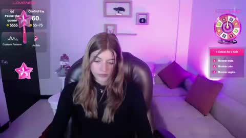 Snapshot of nora_vennucci chatting on December 2024 08:07:02 PM Nora online show from December 2024 08:07:02 PM