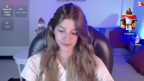 Snapshot of nora_vennucci chatting on December 2024 09:39:01 PM Nora online show from December 2024 09:39:01 PM