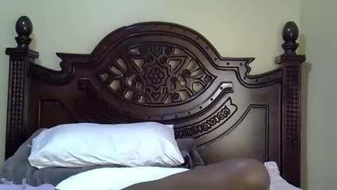 norah_pure online show from October 2025 09:03:02 PM