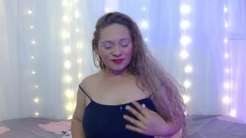 norapaker online show from September 2025 08:23:01 PM