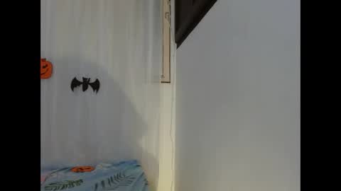 norapaker online show from October 2025 07:12:02 PM