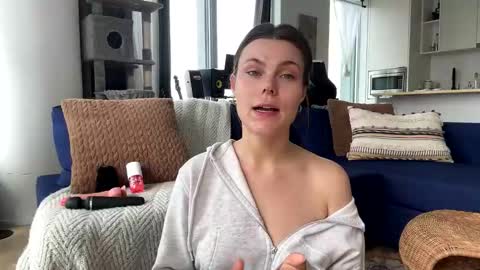 Nordic Belle online show from April 2026 04:11:02 PM